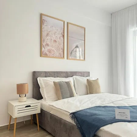 Mianelly Casa Del Mar מאמאיה