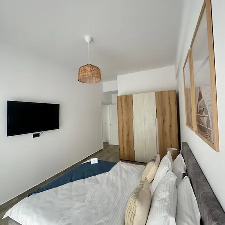 Mianelly Casa Del Mar Mamaia