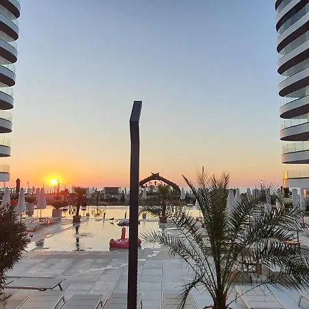 Mianelly Casa Del Mar Апартаменты *