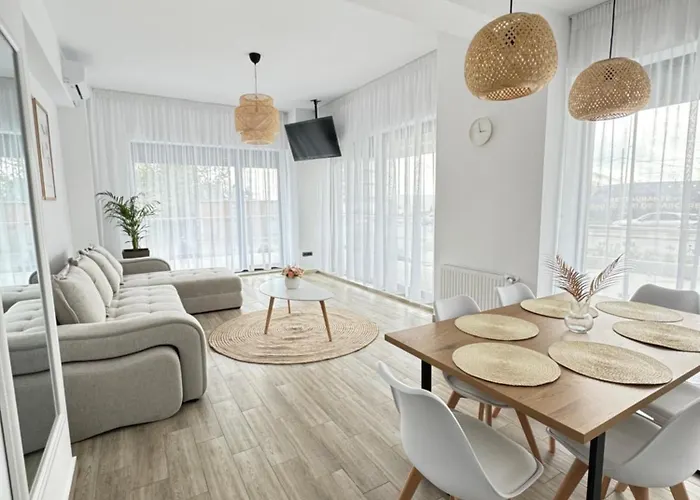 Mianelly Casa Del Mar מאמאיה