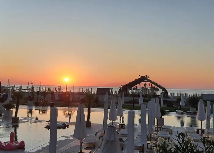 Mianelly Casa Del Mar מאמאיה